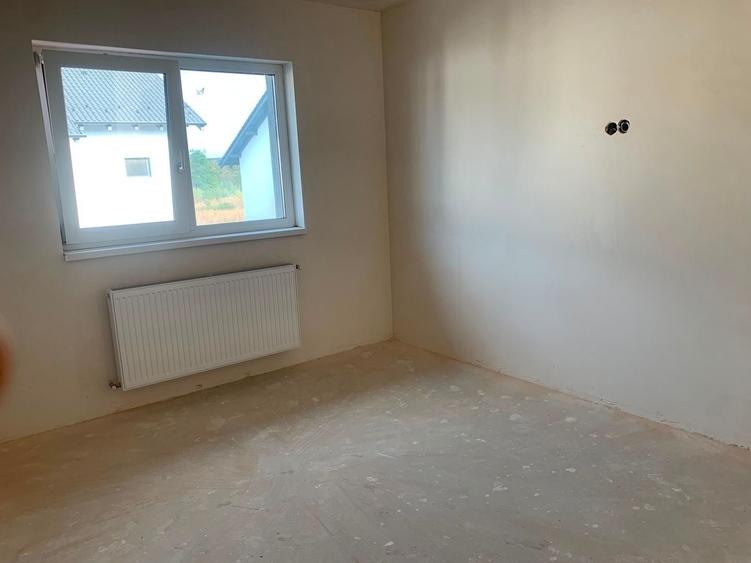 Duplex cu 4 camere cu Canalizare în Șelimbăr