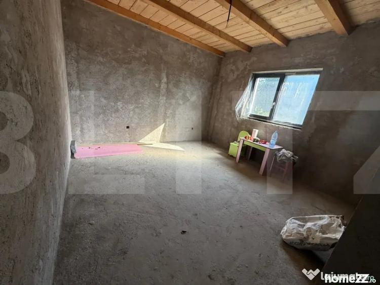 Casă cu 3 camere cu Teren 1200 Mp în Băiceni