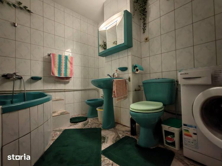 Apartament cu 3 camere decomandat în Dacia