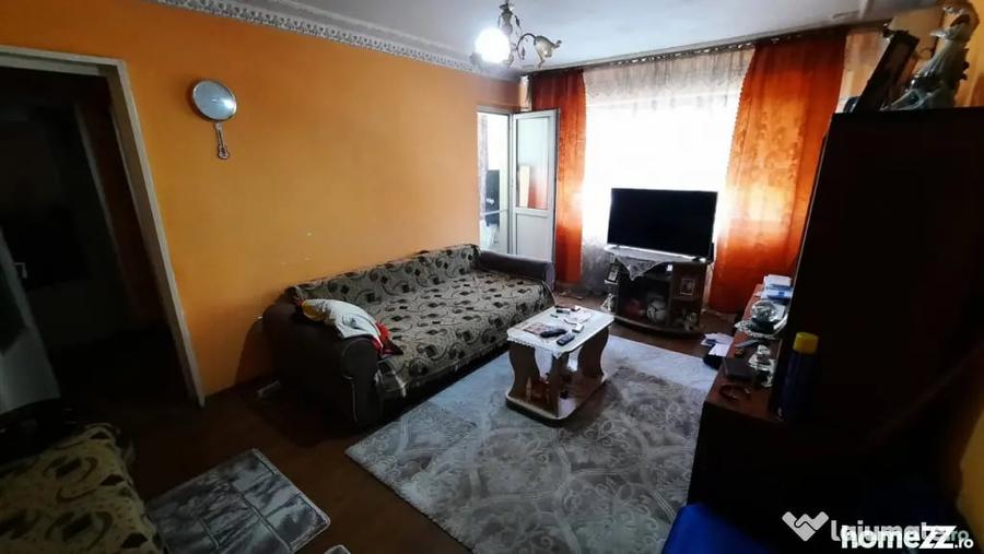 Apartament cu 2 camere semidecomandat în Viziru 1