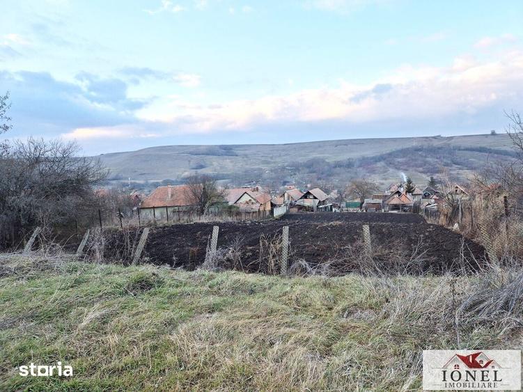 Teren de 1125 mp, în Berghin