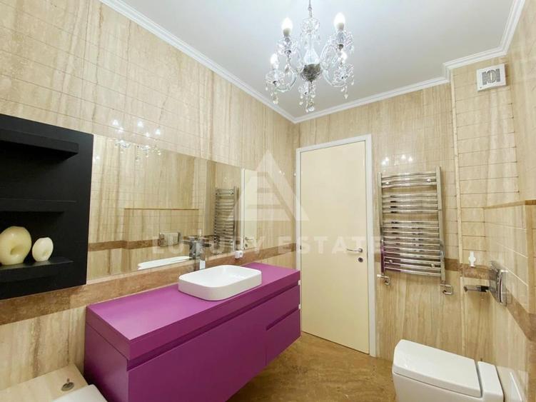 Apartament cu 4 camere decomandat în Herăstrău