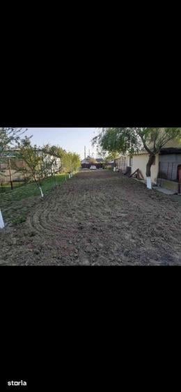 Casă cu 8 camere cu Teren 2529 Mp în Bolintin-Deal