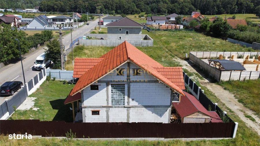 Casă cu 4 camere decomandat cu Teren 488 Mp în Cristian