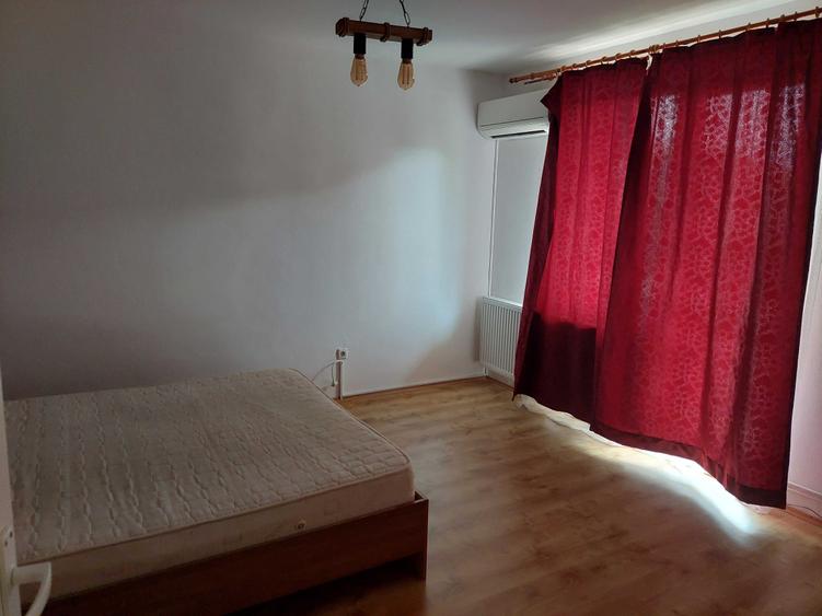 Apartament cu 2 camere decomandat în Solidarității