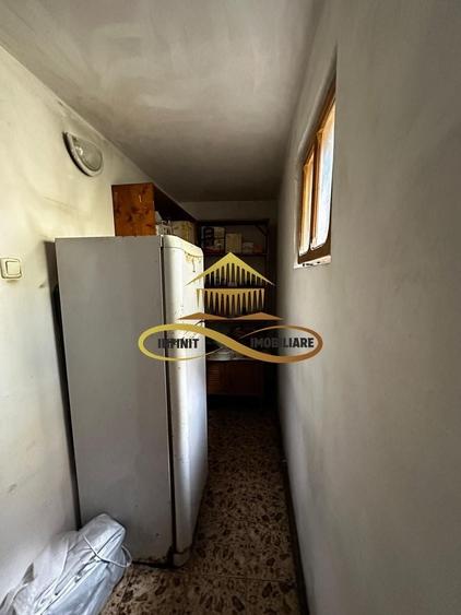 Casă individuală cu 4 camere cu Canalizare în CFR