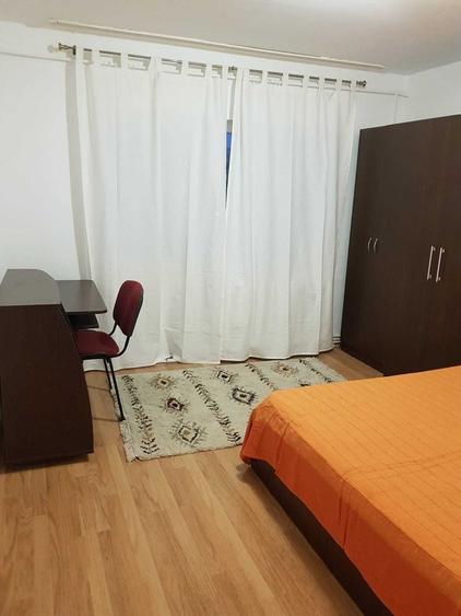 Apartament cu 2 camere decomandat în Zorilor