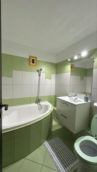 Apartament cu 2 camere semidecomandat, mobilat în Dristor