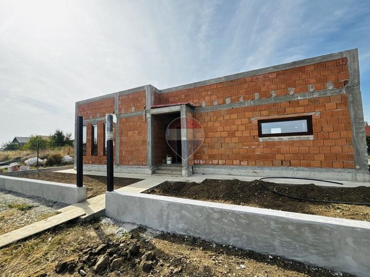 Teren Construcții intravilan de 368 mp, în Țegheș