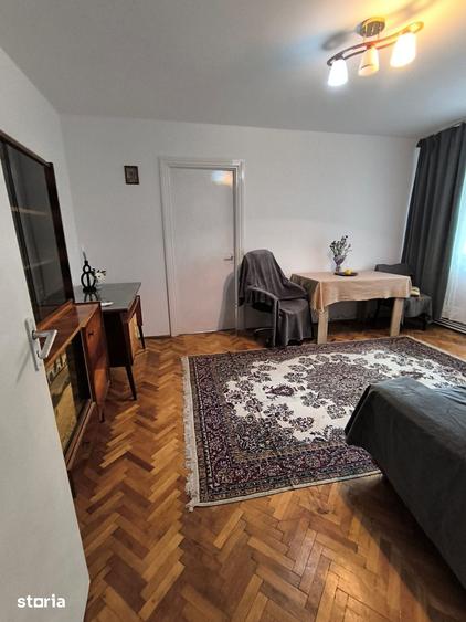 Apartament cu 2 camere semidecomandat în Central