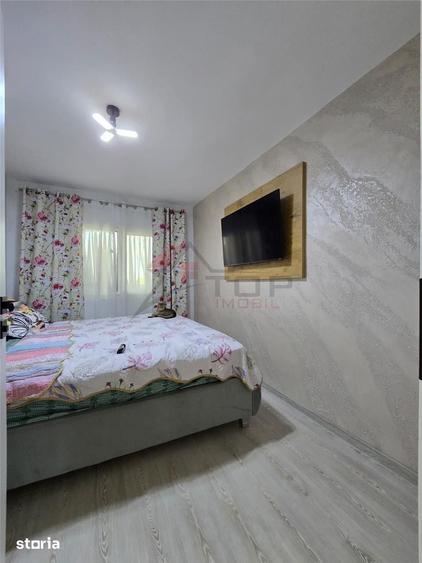 Apartament cu 4 camere decomandat în Ciurea