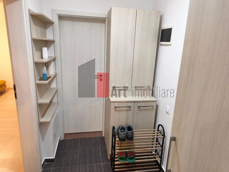 Apartament cu 2 camere semidecomandat în Metalurgiei