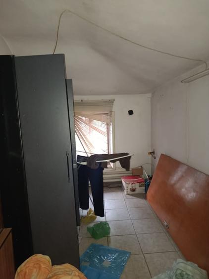 Casă cu 11 camere cu Canalizare în P-ța Victoriei