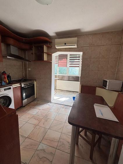 Apartament cu 3 camere decomandat în Zimbru