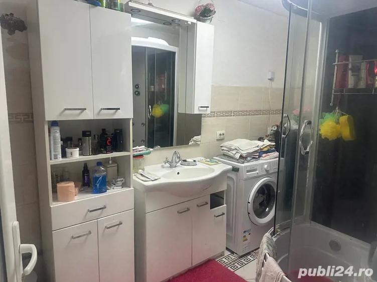 Casă cu 3 camere cu Teren 250 Mp în Central