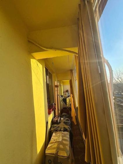 Apartament cu 3 camere decomandat, mobilat în Progresul