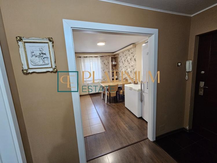 Apartament cu 3 camere decomandat, mobilat în Lipovei