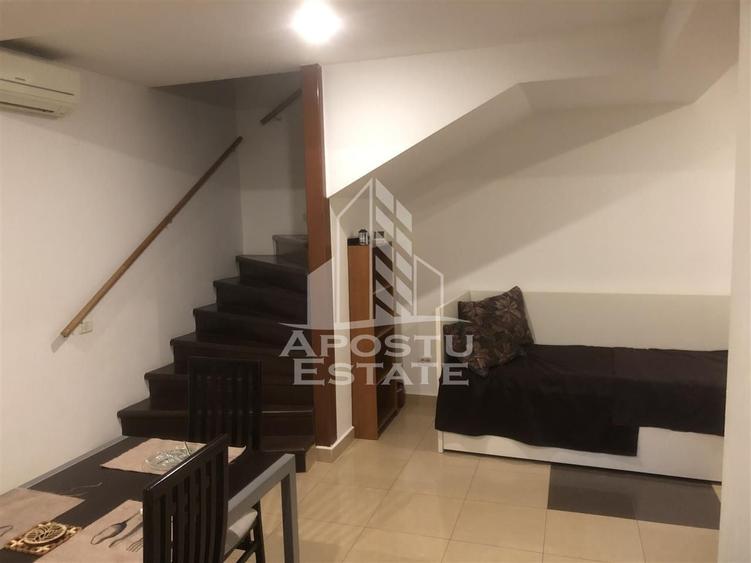 Apartament cu 2 camere decomandat, mobilat în P-ța Unirii