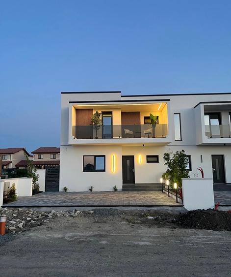 Duplex cu 4 camere cu Teren 250 Mp în Săcălaz