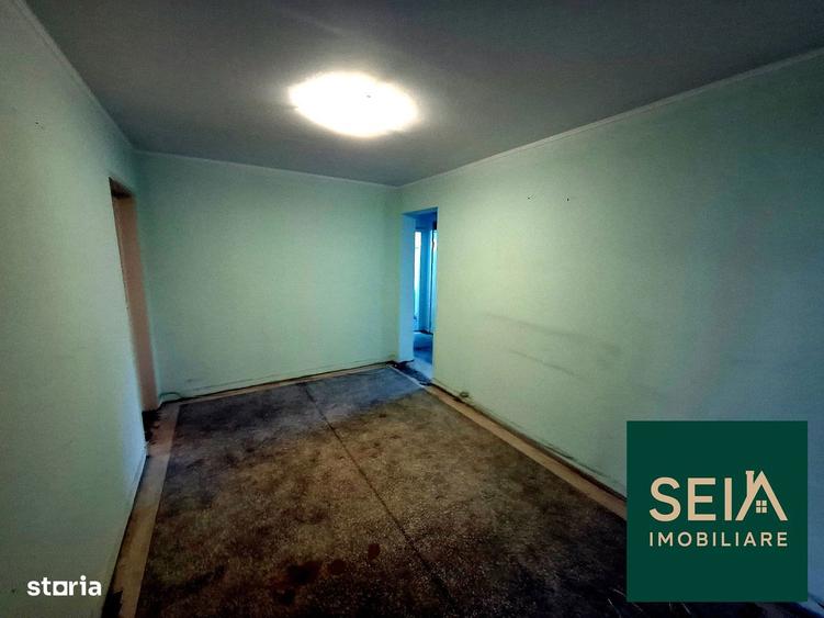 Apartament cu 3 camere decomandat în Central