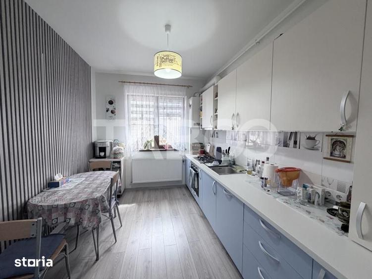 Apartament cu 4 camere decomandat în Șura Mare
