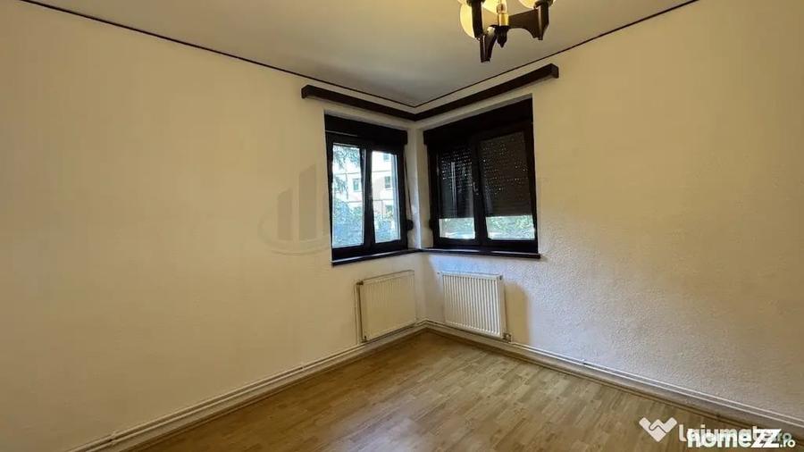 Casă cu 5 camere cu Teren 363 Mp în Agronomie