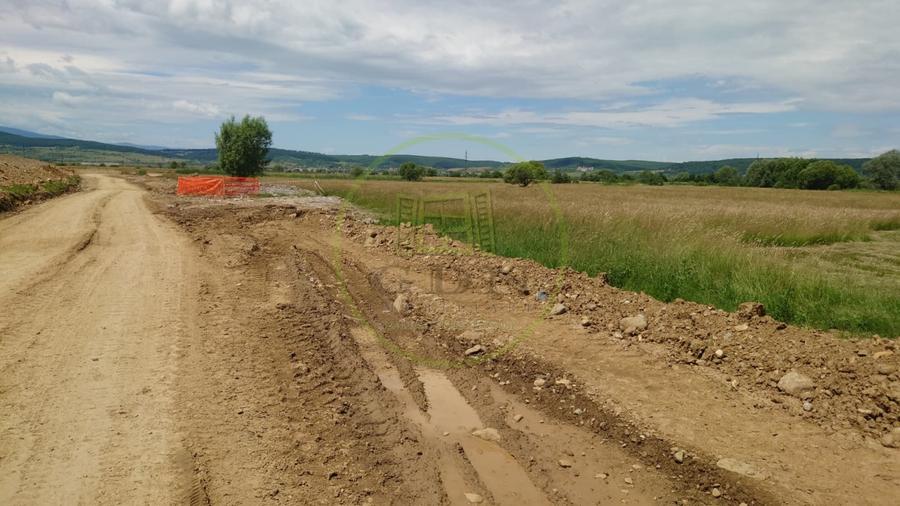 Teren agricol extravilan de 1800 mp, în Avrig