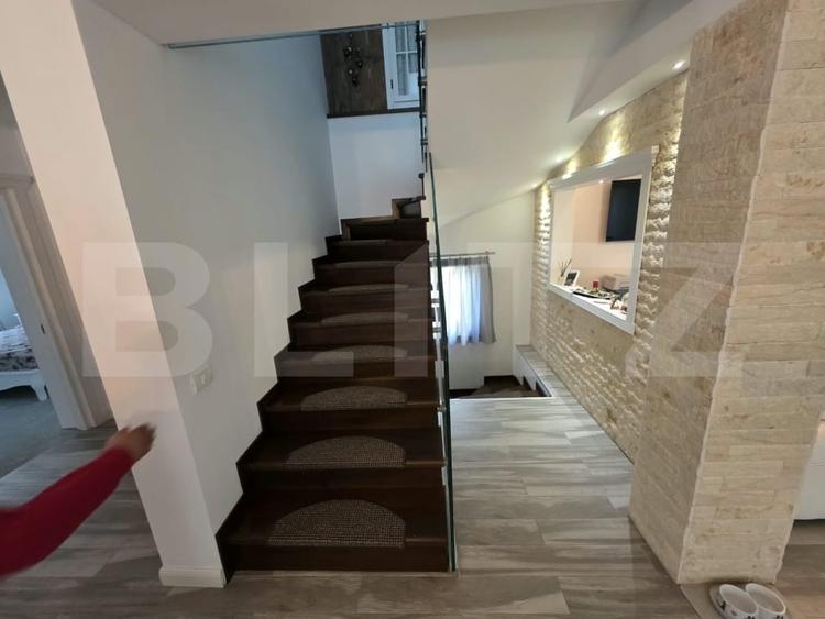 Casă individuală cu 5 camere cu Canalizare în Sinaia