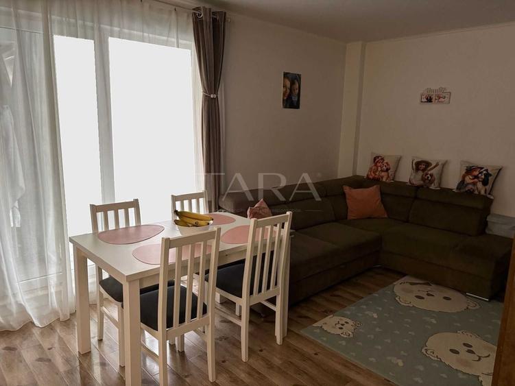 Apartament cu 3 camere semidecomandat, mobilat în Florești — fotografia 3