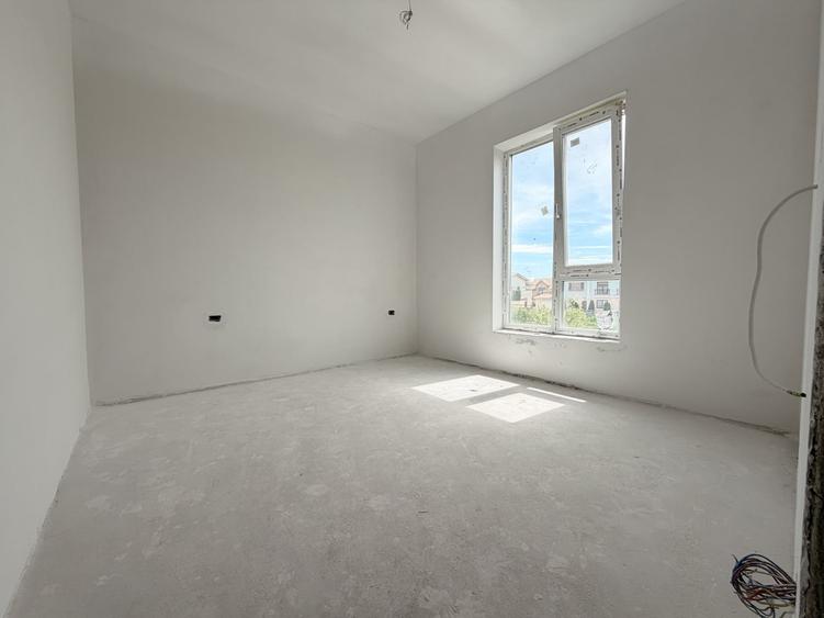 Duplex cu 4 camere cu Canalizare în Giroc