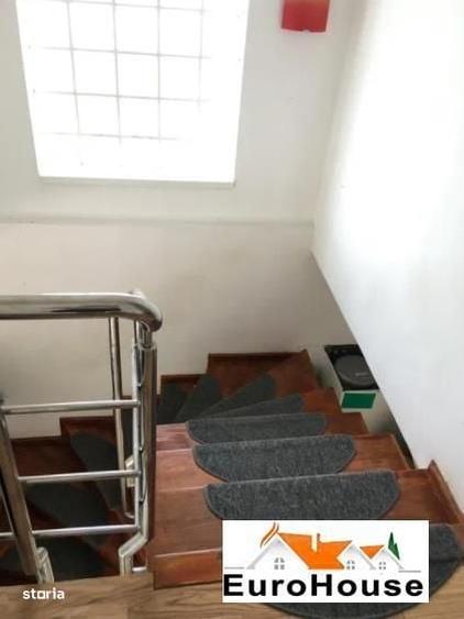 Casă cu 4 camere în Cetate