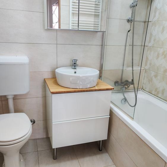 Apartament cu 2 camere semidecomandat, mobilat în Moșilor
