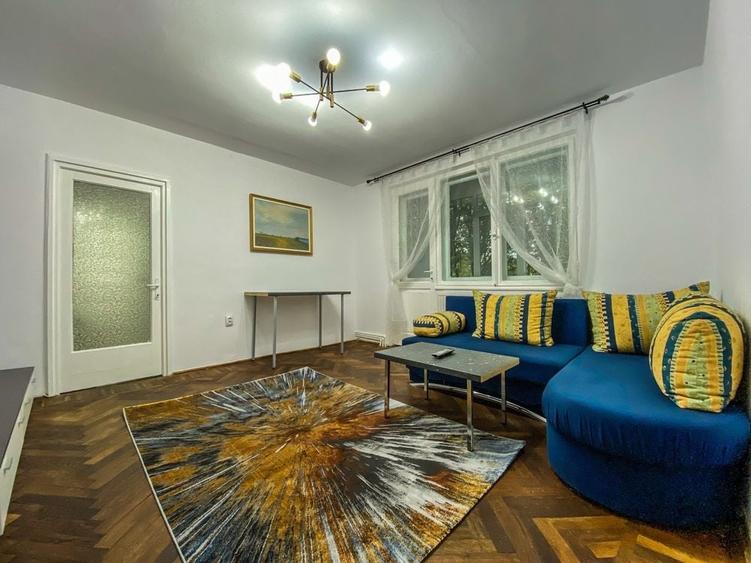 Apartament cu 3 camere decomandat în Albești