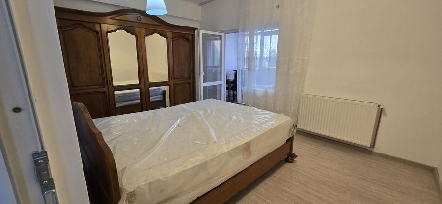 Apartament cu 2 camere decomandat, mobilat în Central