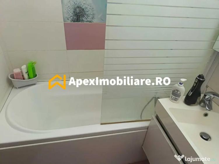 Apartament cu 3 camere decomandat în Apărătorii Patriei