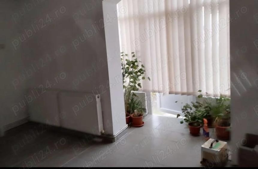 Spațiu comercial, de 84 mp, în Central
