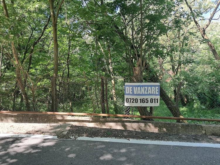 Teren de 917 mp, în Cornu