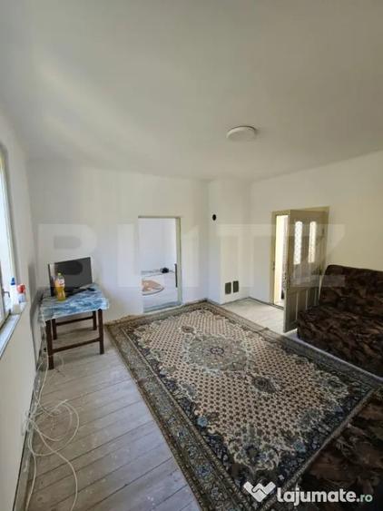 Casă cu 2 camere cu Teren 3200 Mp în Central