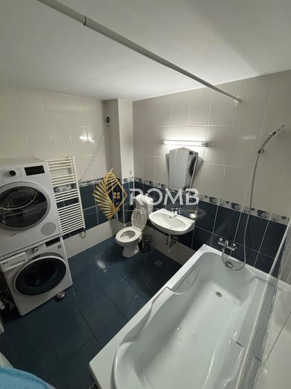Apartament cu 3 camere decomandat, mobilat în Florești