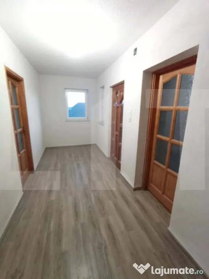 Casă cu 5 camere cu Teren 486 Mp în Petriceni