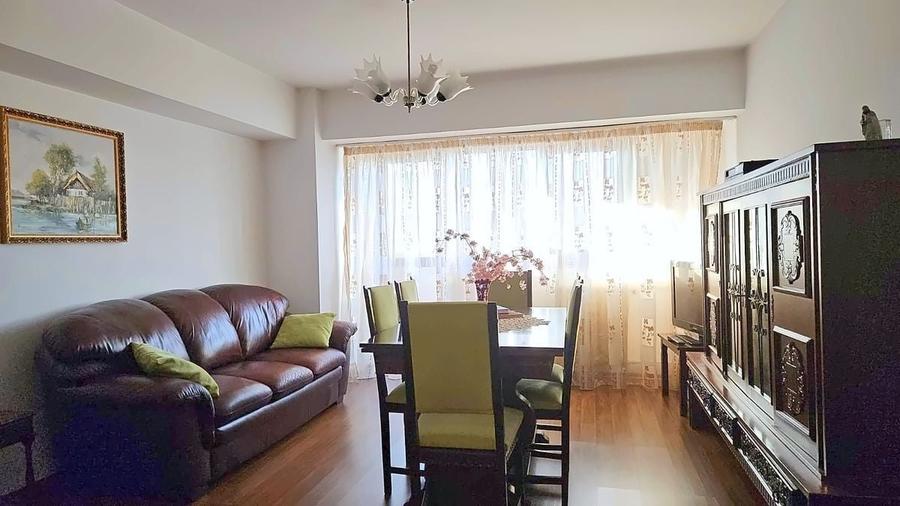Apartament cu 3 camere decomandat în Colentina