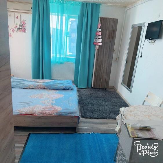 Garsonieră decomandată în Lotrului