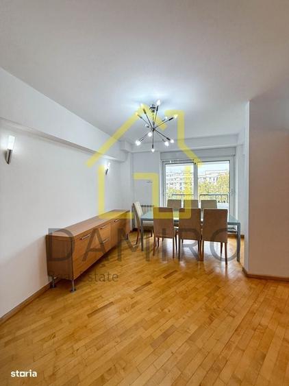 Apartament cu 4 camere semidecomandat în Unirii
