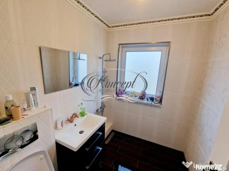 Casă cu 5 camere cu Teren 225 Mp în Câmpului