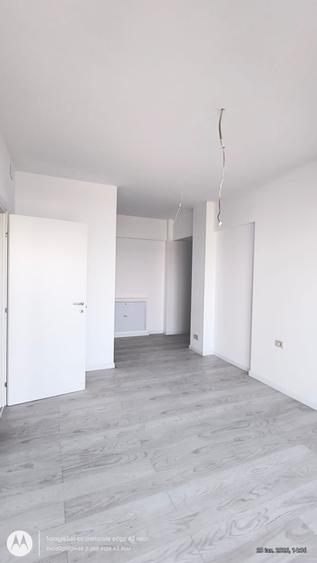 Apartament cu 5 camere decomandat în Fundeni