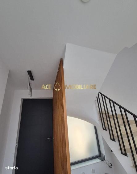 Casă cu 4 camere în Tineretului