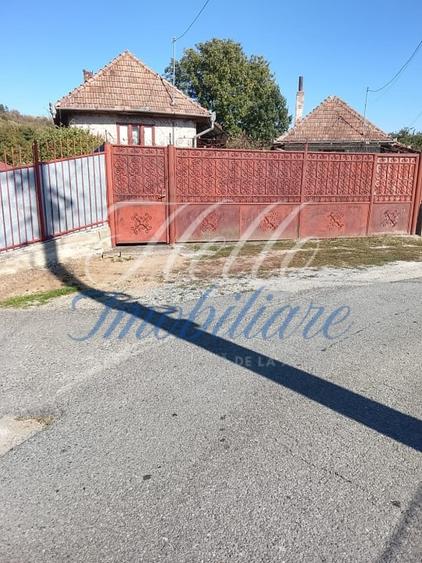 Casă individuală cu 3 camere cu Canalizare în Băișoara