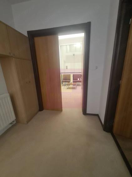 Casă cu 6 camere cu Teren 552 Mp în Cioplea