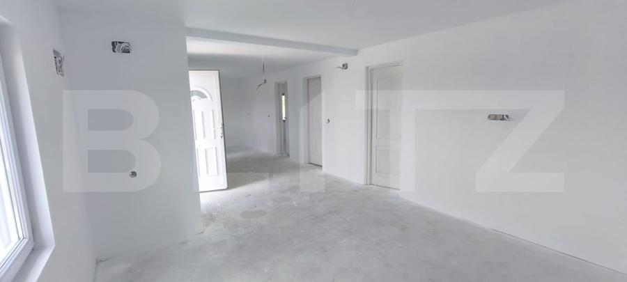 Casă individuală cu 3 camere cu Canalizare în Suseni