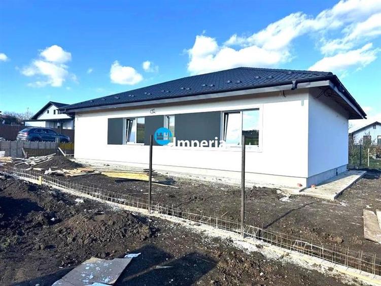Casă individuală cu 4 camere cu Teren 440 Mp în Horpaz